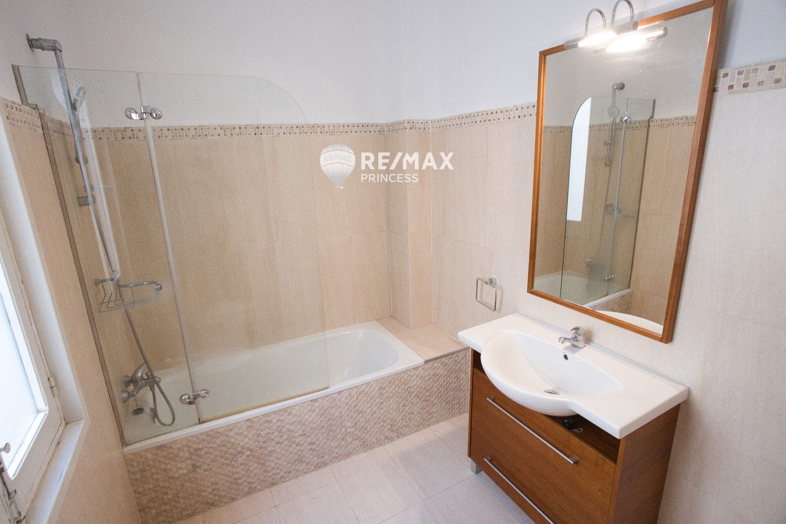 3 camera da letto Attico da affittare in Alicante citta con garage - 1.650 € (Rif: 9444631)