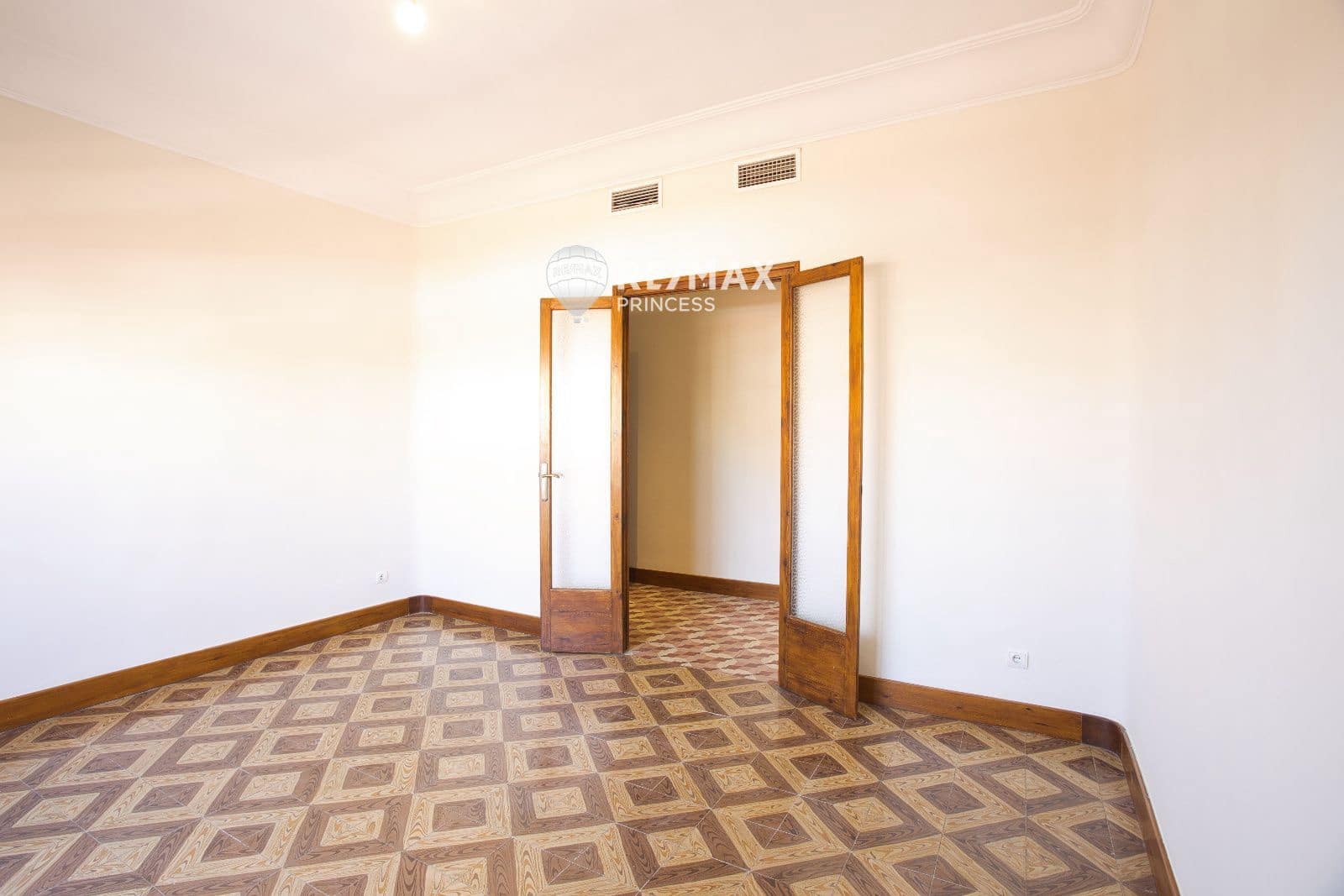 3 camera da letto Attico da affittare in Alicante citta con garage - 1.650 € (Rif: 9444631)