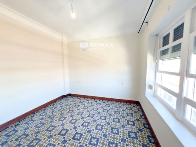3 sovrum Takvåning att hyra i Barrio del Centro, Alicante stad med garage - 1 800 € (Ref: 9444631)