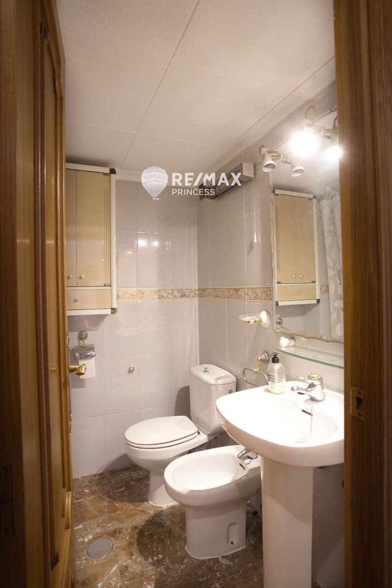 Piso de 2 habitaciones en Alicante / Alacant ciudad en venta con piscina - 275.000 € (Ref: 9460813)