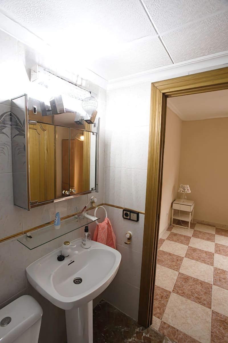 Piso de 2 habitaciones en Alicante / Alacant ciudad en venta con piscina - 275.000 € (Ref: 9460813)