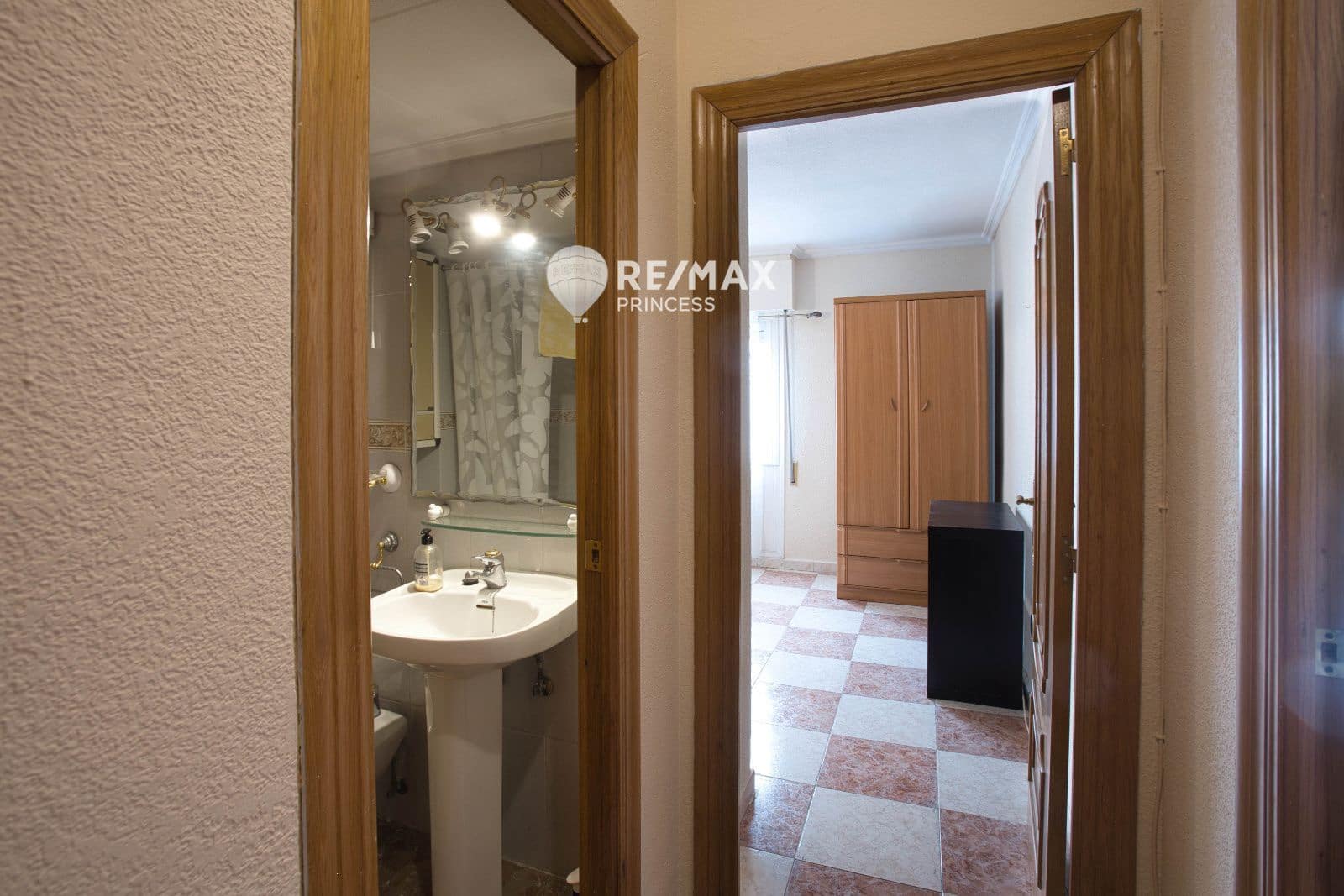 Piso de 2 habitaciones en Alicante / Alacant ciudad en venta con piscina - 275.000 € (Ref: 9460813)