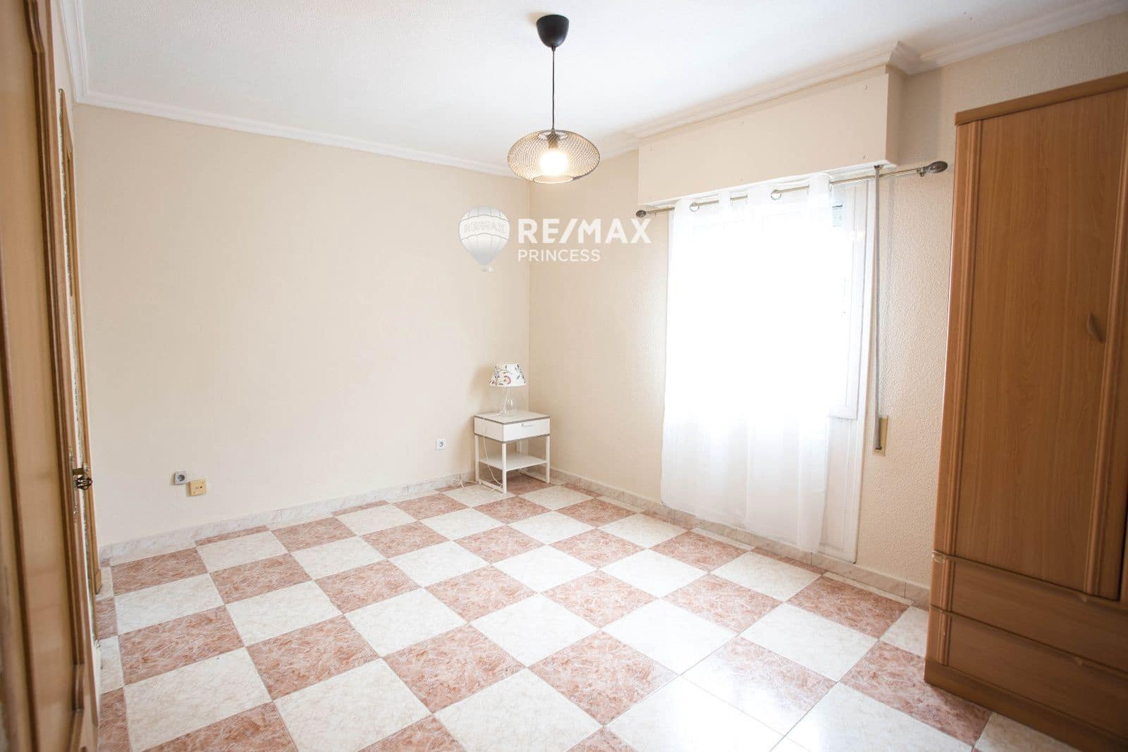 Piso de 2 habitaciones en Alicante / Alacant ciudad en venta con piscina - 275.000 € (Ref: 9460813)