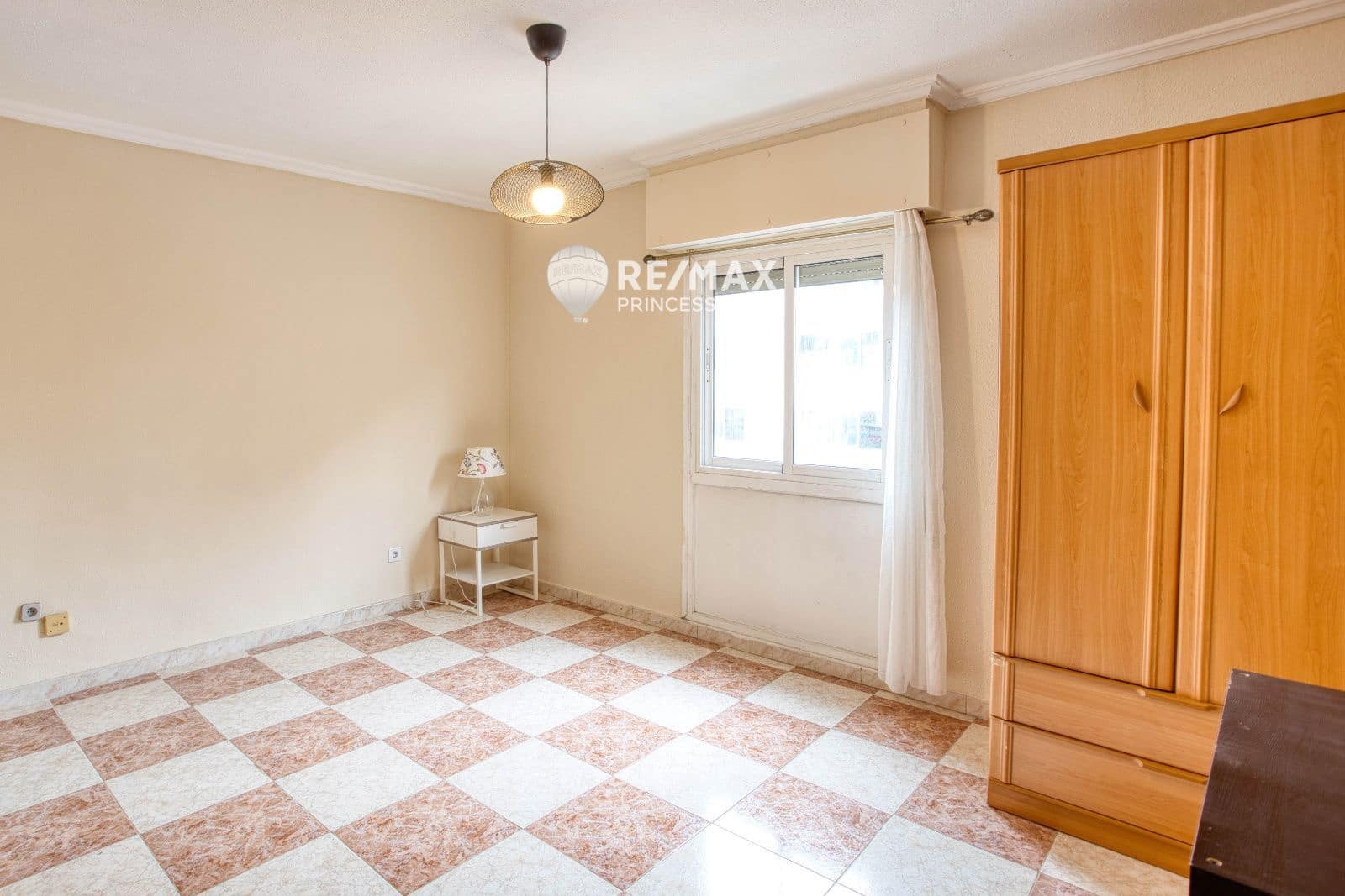 Piso de 2 habitaciones en Alicante / Alacant ciudad en venta con piscina - 275.000 € (Ref: 9460813)