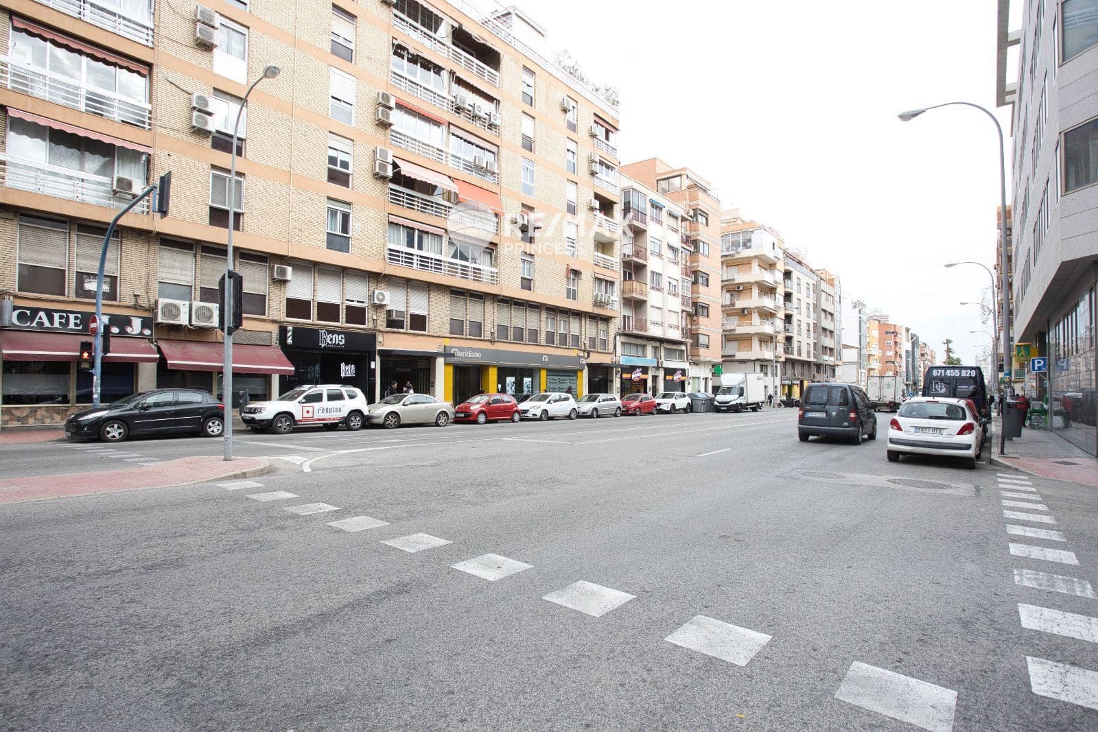 Piso de 2 habitaciones en Alicante / Alacant ciudad en venta con piscina - 275.000 € (Ref: 9460813)