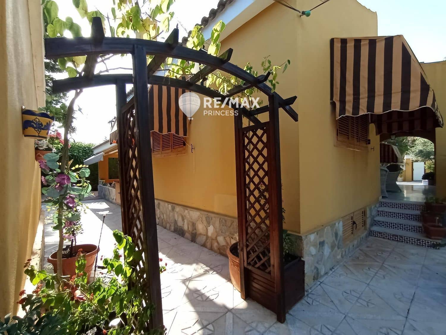 4 sovrum Villa till salu i Muchamiel / Mutxamel med pool garage - 890 000 € (Ref: 9462886)