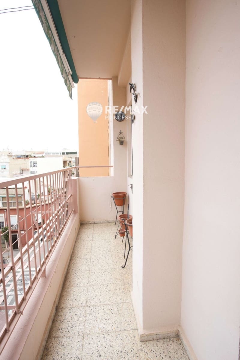 4 makuuhuone Asunto myytävänä paikassa Alicante kaupunki mukana 
autotalli - 280 000 € (Ref: 9470071)