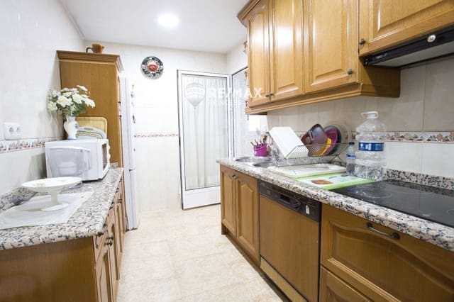 4 makuuhuone Asunto myytävänä paikassa Alicante kaupunki mukana 
autotalli - 280 000 € (Ref: 9470071)