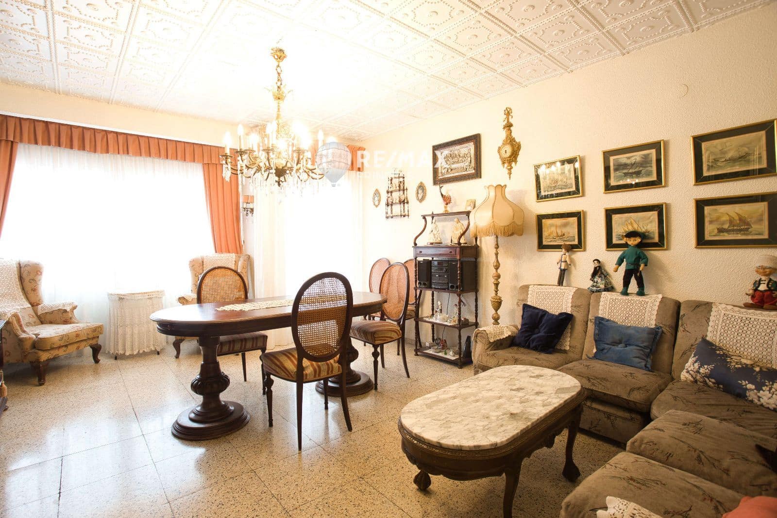 4 makuuhuone Asunto myytävänä paikassa Alicante kaupunki mukana 
autotalli - 280 000 € (Ref: 9470071)