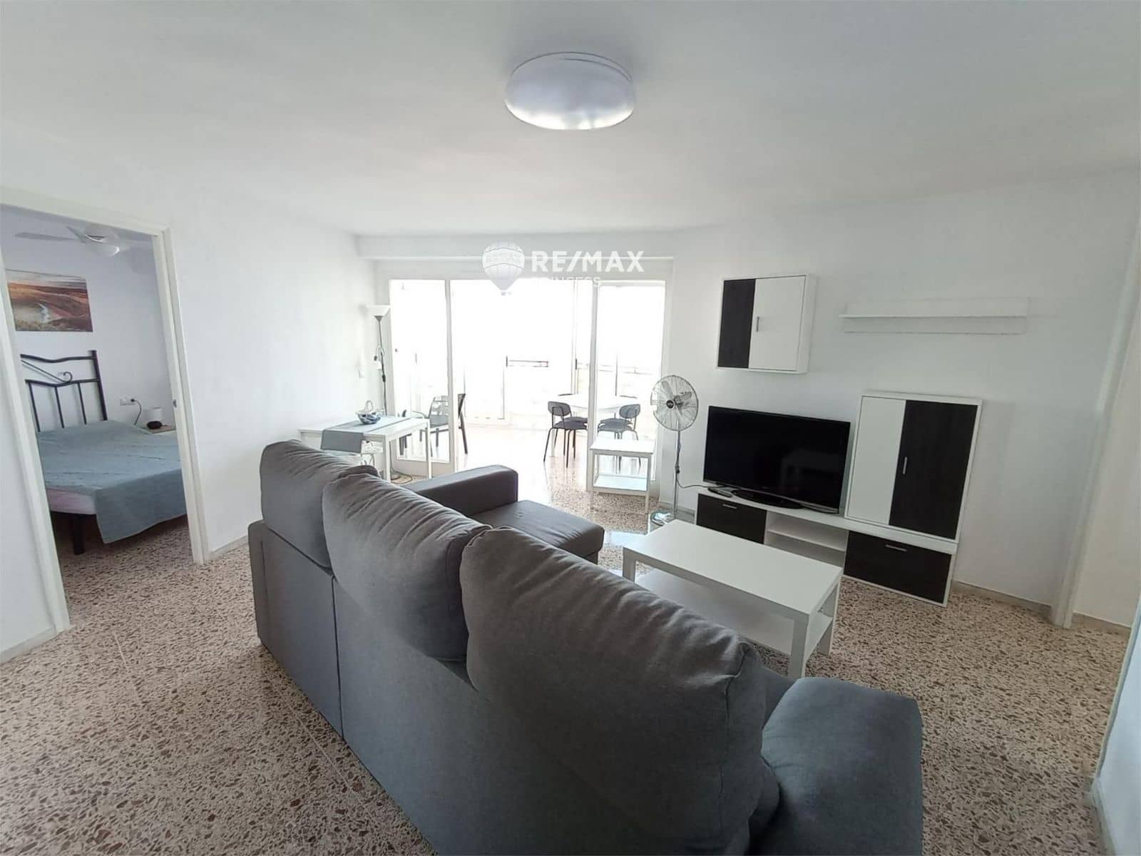 Piso de 3 habitaciones en Playa de San Juan en venta con piscina - 430.000 € (Ref: 9471552)