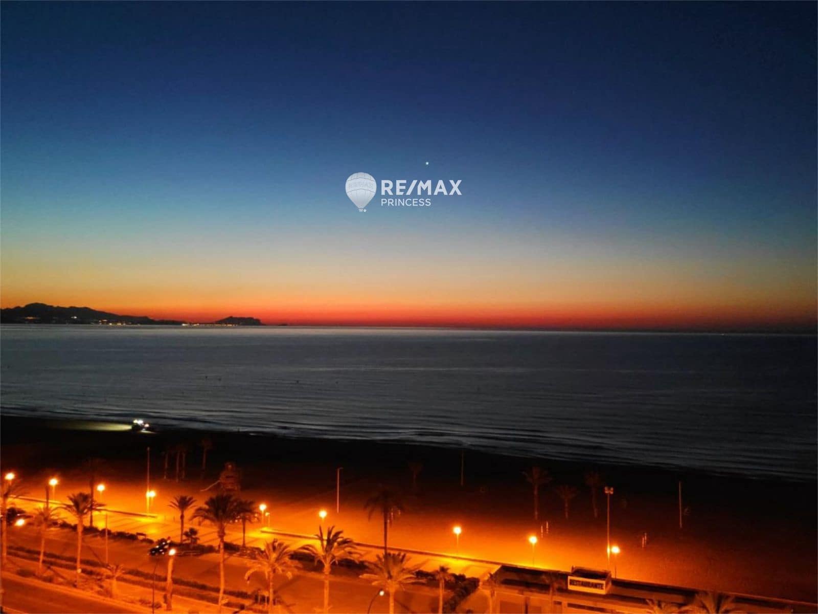 Piso de 3 habitaciones en Playa de San Juan en venta con piscina - 430.000 € (Ref: 9471552)