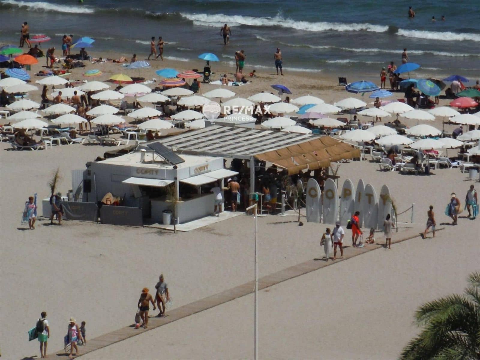 Piso de 3 habitaciones en Playa de San Juan en venta con piscina - 430.000 € (Ref: 9471552)