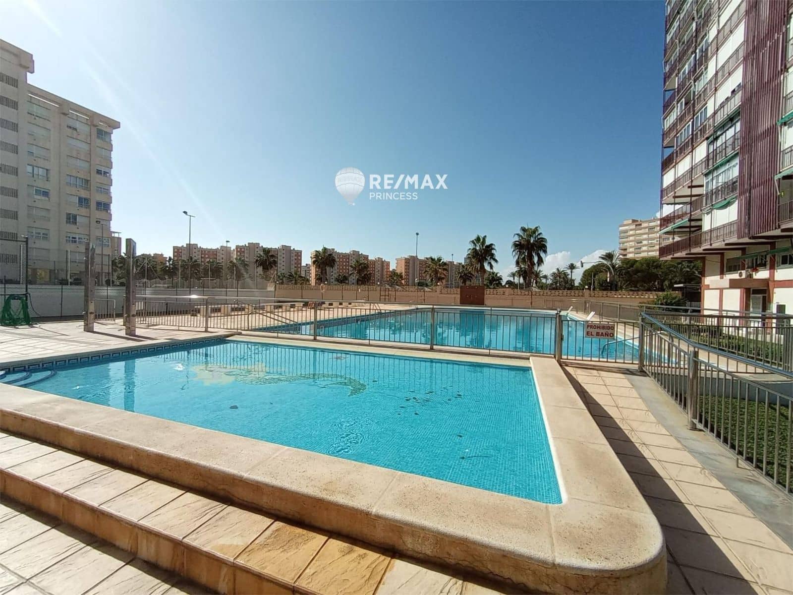 Piso de 3 habitaciones en Playa de San Juan en venta con piscina - 430.000 € (Ref: 9471552)
