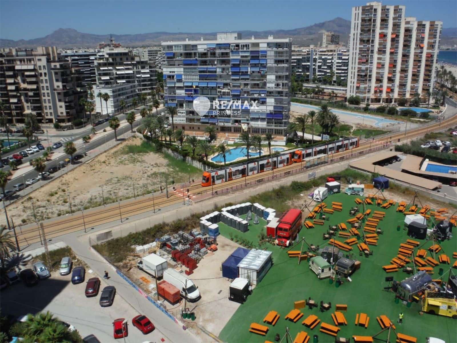 Piso de 3 habitaciones en Playa de San Juan en venta con piscina - 430.000 € (Ref: 9471552)