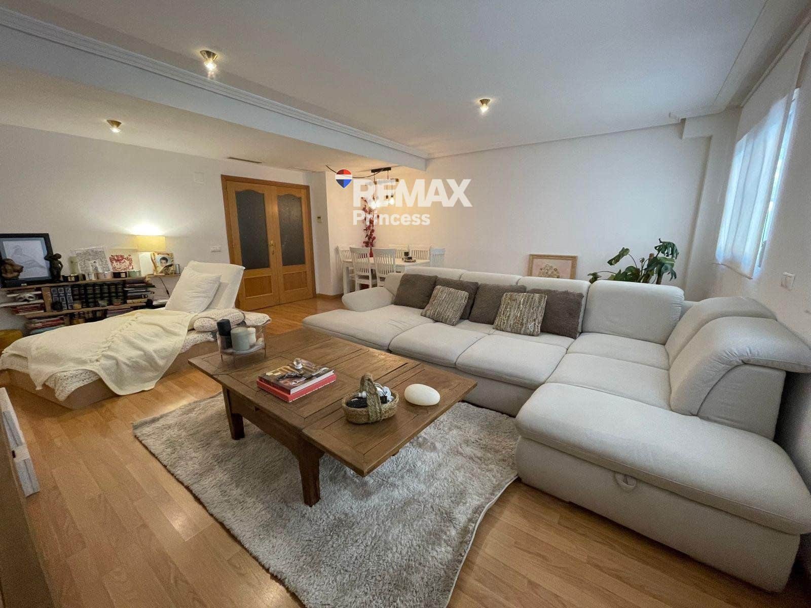 4 soveværelse Lejlighed til salg i Alicante by - € 375.000 (Ref: 9569560)