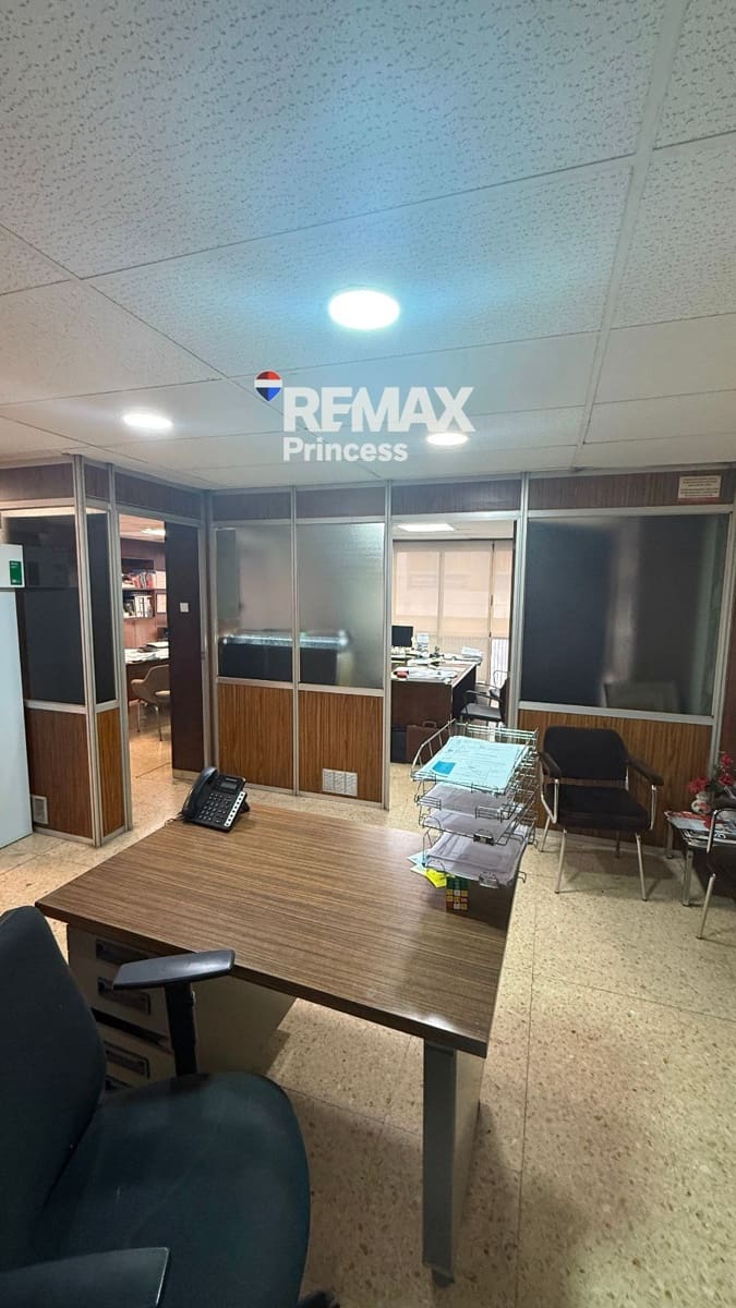 Kontor till salu i Alicante stad - 265 000 € (Ref: 9569561)