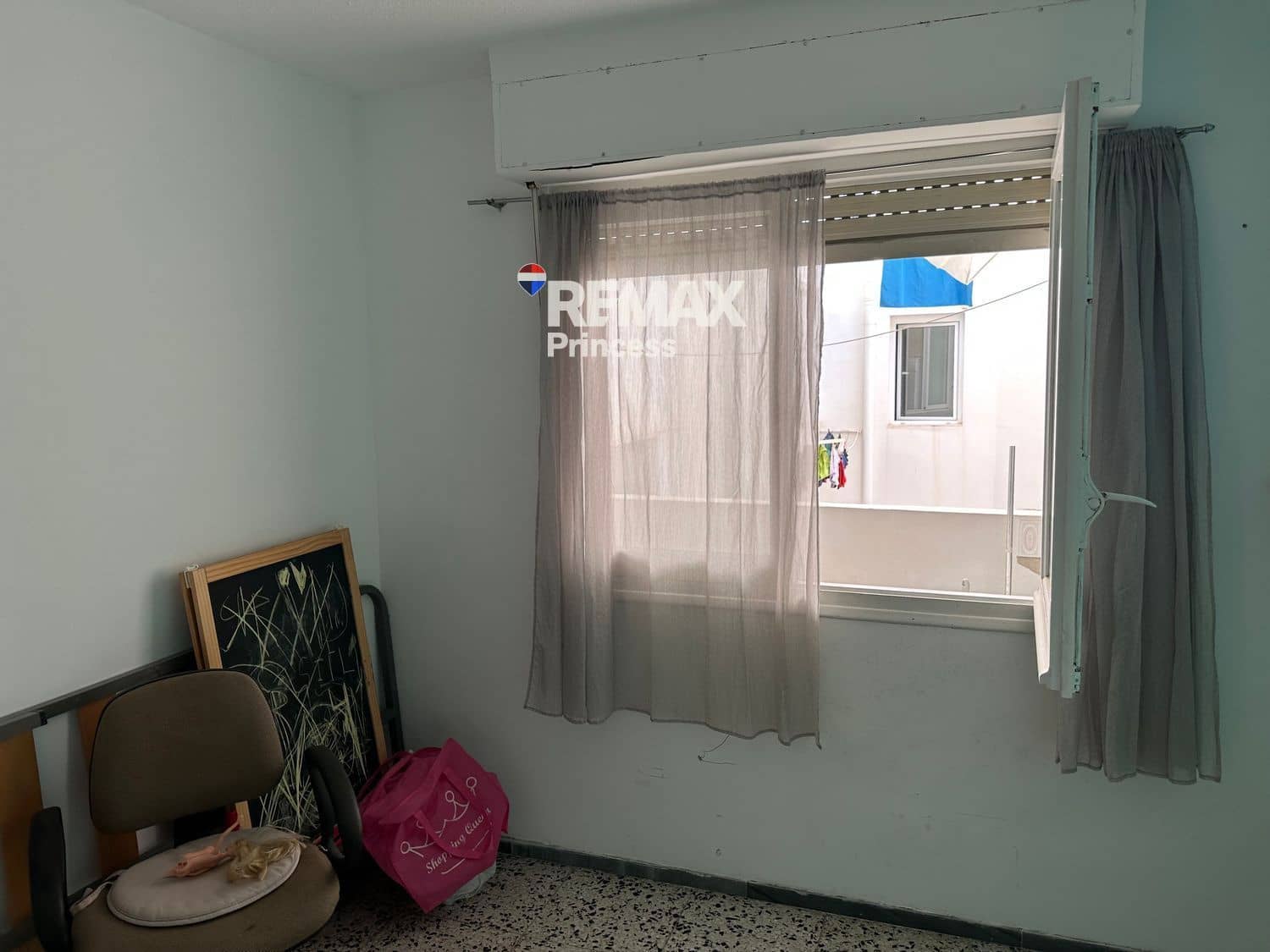4 slaapkamer Flat te koop in Alicante stad - € 205.000 (Ref: 9569562)