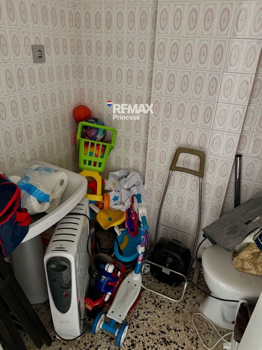 4 slaapkamer Flat te koop in Alicante stad - € 205.000 (Ref: 9569562)