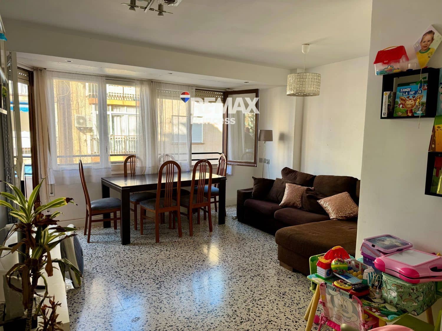 4 slaapkamer Flat te koop in Alicante stad - € 205.000 (Ref: 9569562)