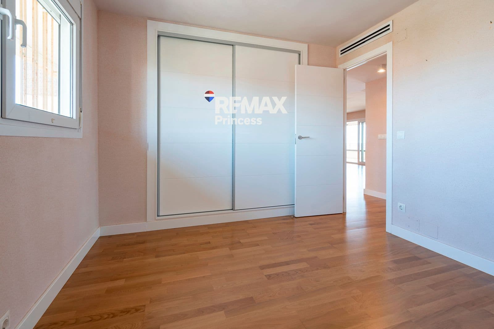 4 chambre Appartement à vendre à Cabo de las Huertas avec piscine garage - 785 000 € (Ref: 9569564)