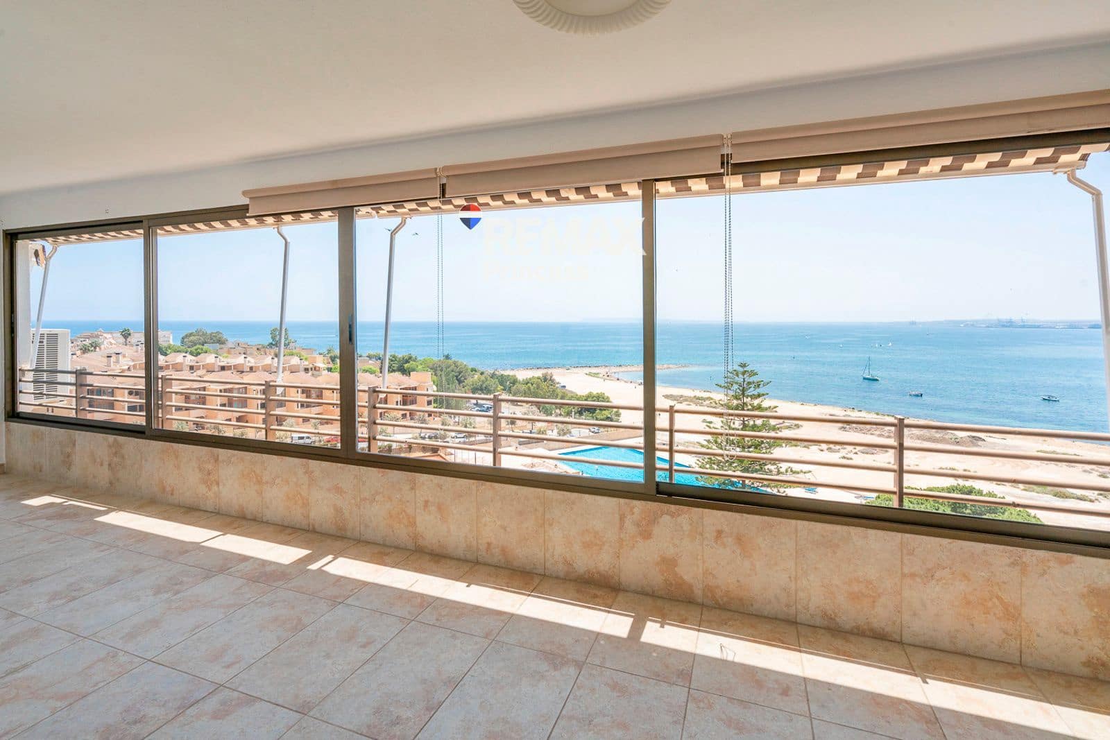 4 chambre Appartement à vendre à Cabo de las Huertas avec piscine garage - 785 000 € (Ref: 9569564)