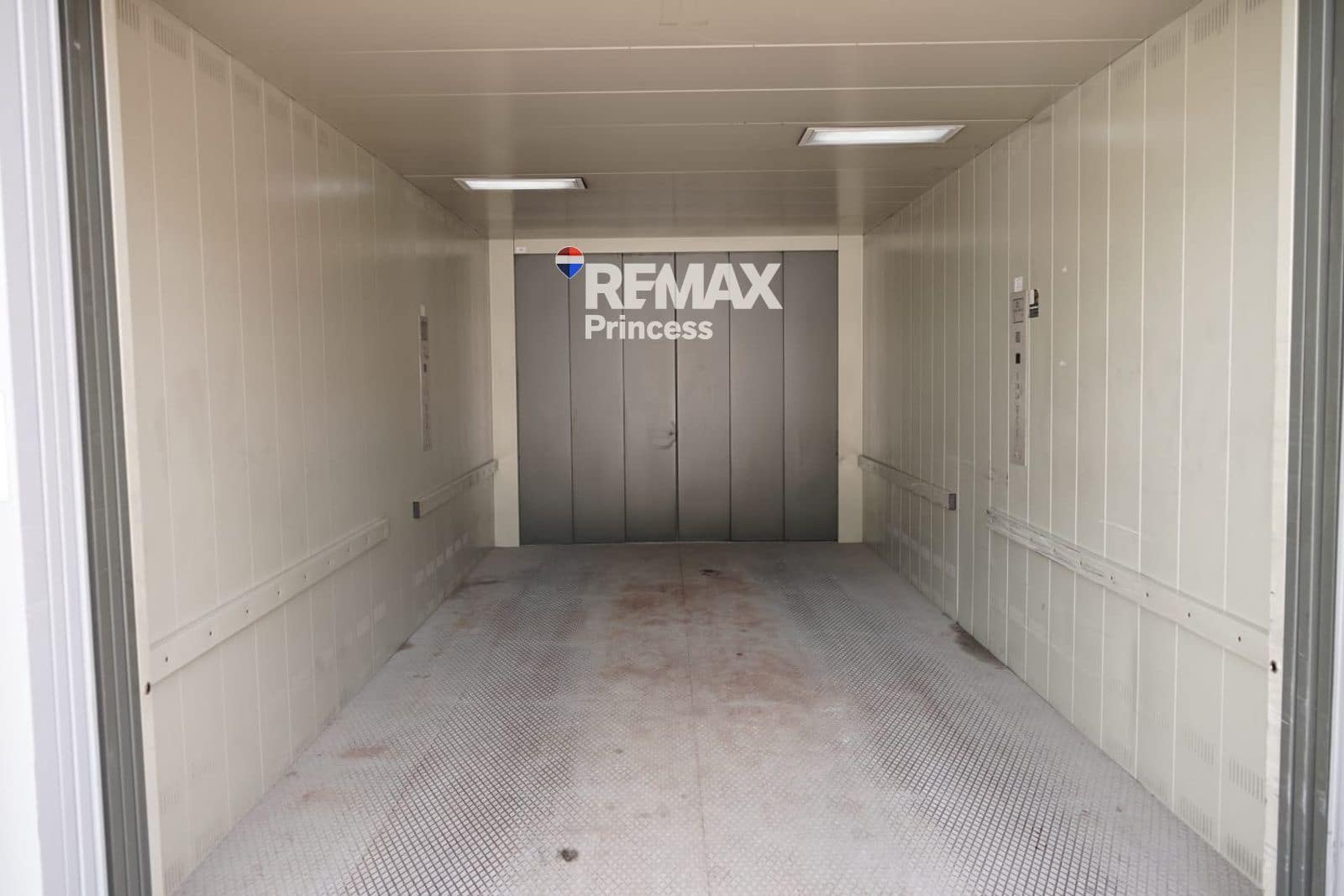 Garage till salu i El Campello - 13 000 € (Ref: 9569565)