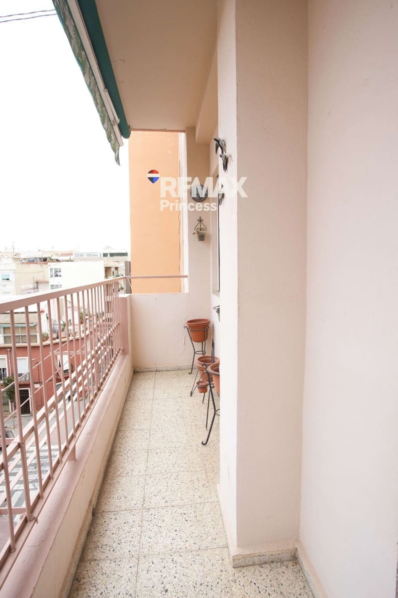 4 soveværelse Lejlighed til salg i Alicante by med garage - € 280.000 (Ref: 9569566)