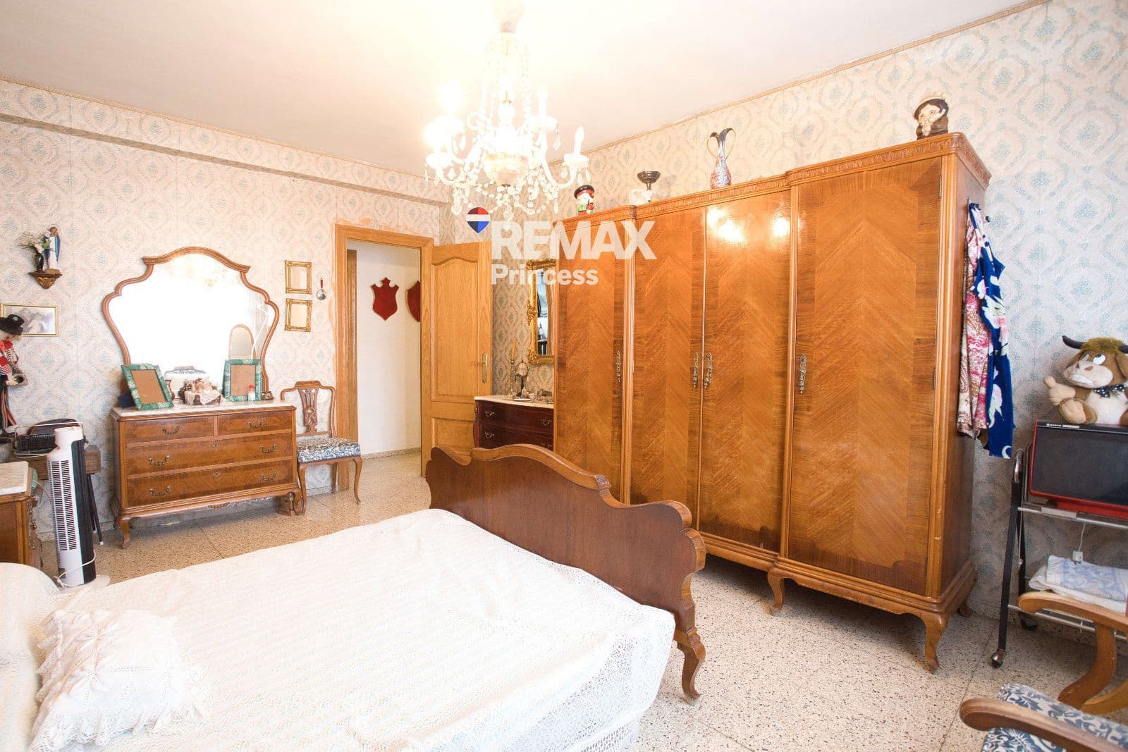 4 soveværelse Lejlighed til salg i Alicante by med garage - € 280.000 (Ref: 9569566)