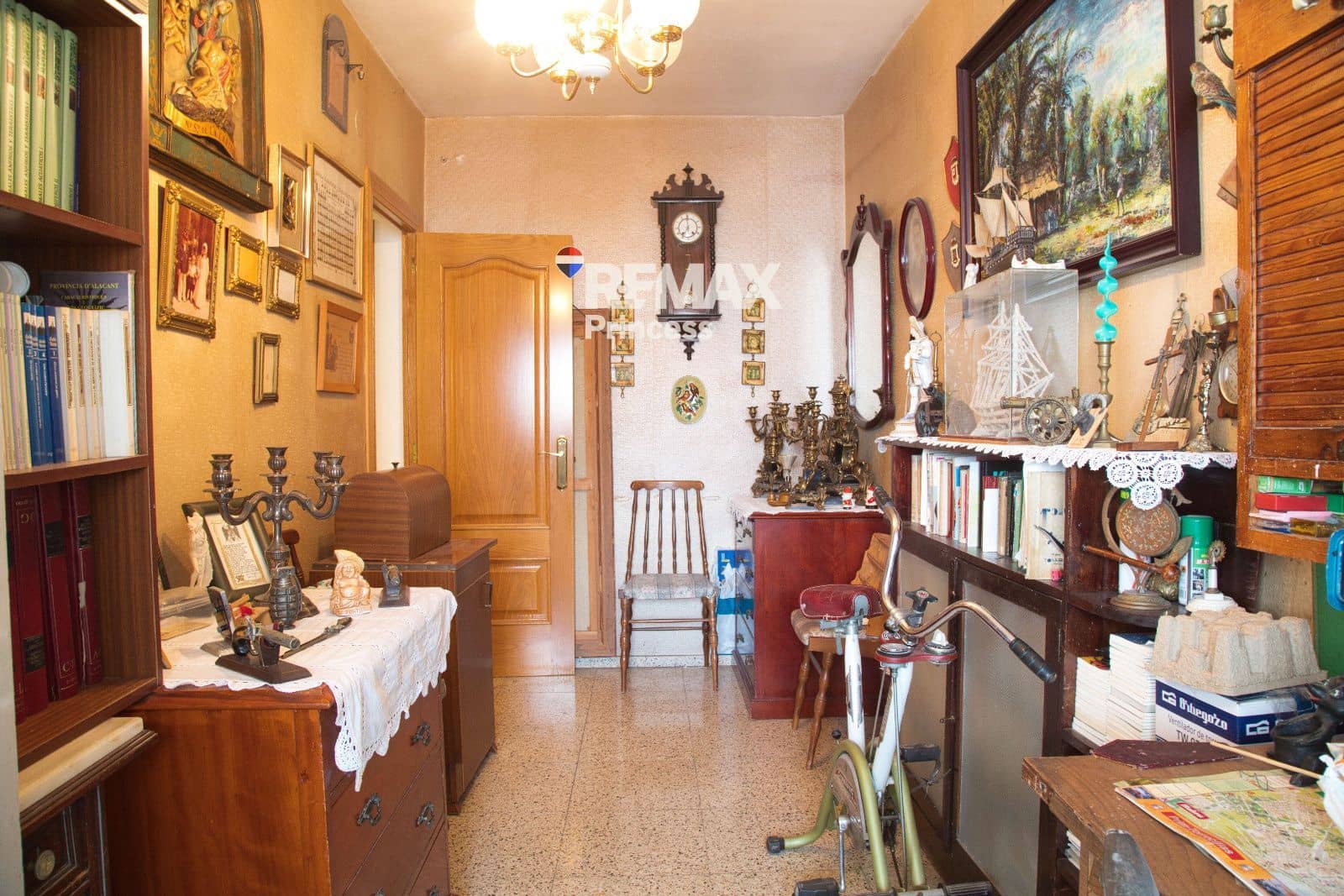 4 soveværelse Lejlighed til salg i Alicante by med garage - € 280.000 (Ref: 9569566)