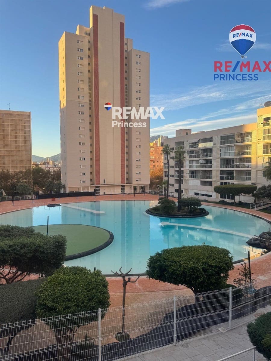 1 slaapkamer Flat te koop in Benidorm met zwembad - € 165.000 (Ref: 9569567)