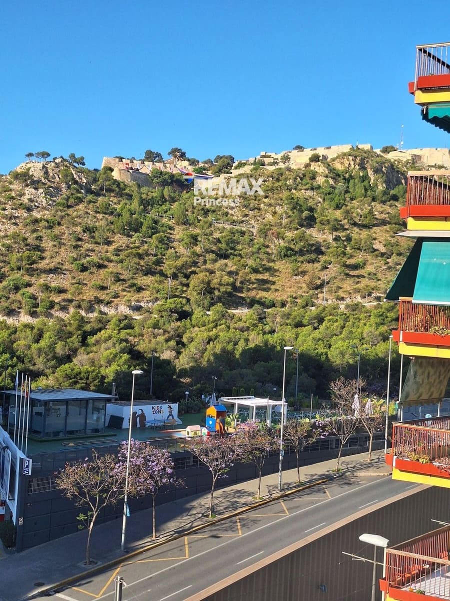 2 soveværelse Lejlighed til salg i Alicante by med garage - € 299.000 (Ref: 9569570)