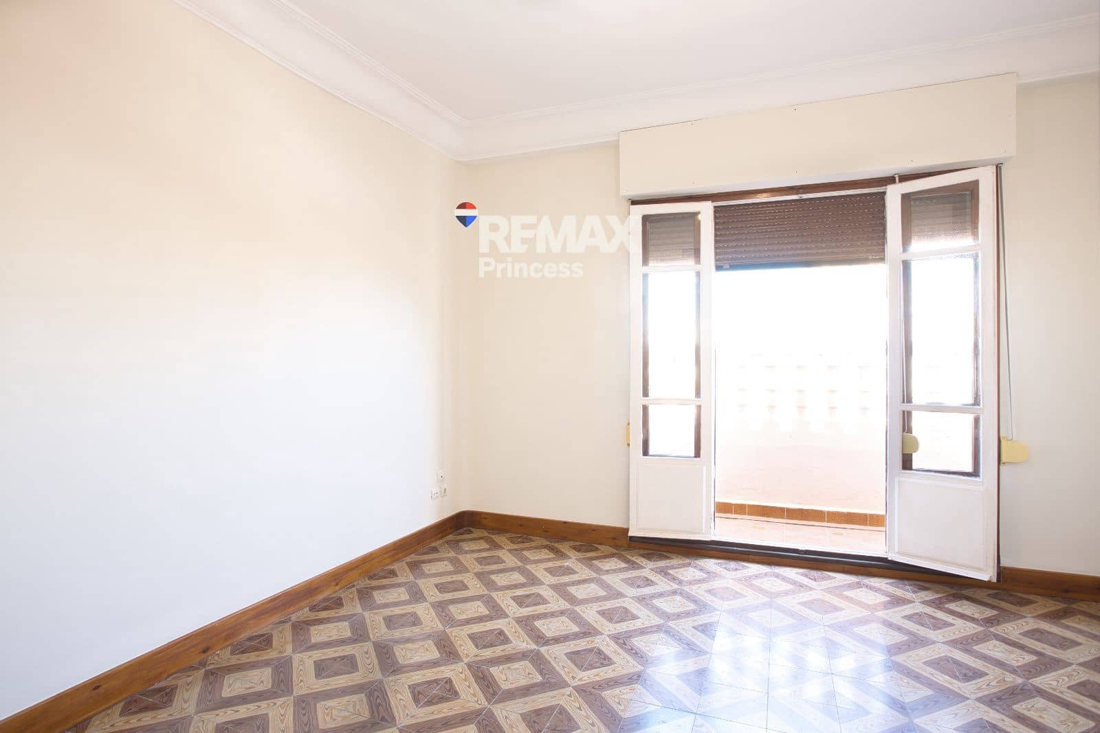 3 soveværelse Penthouse til leje i Alicante by med garage - € 1.650 (Ref: 9569573)