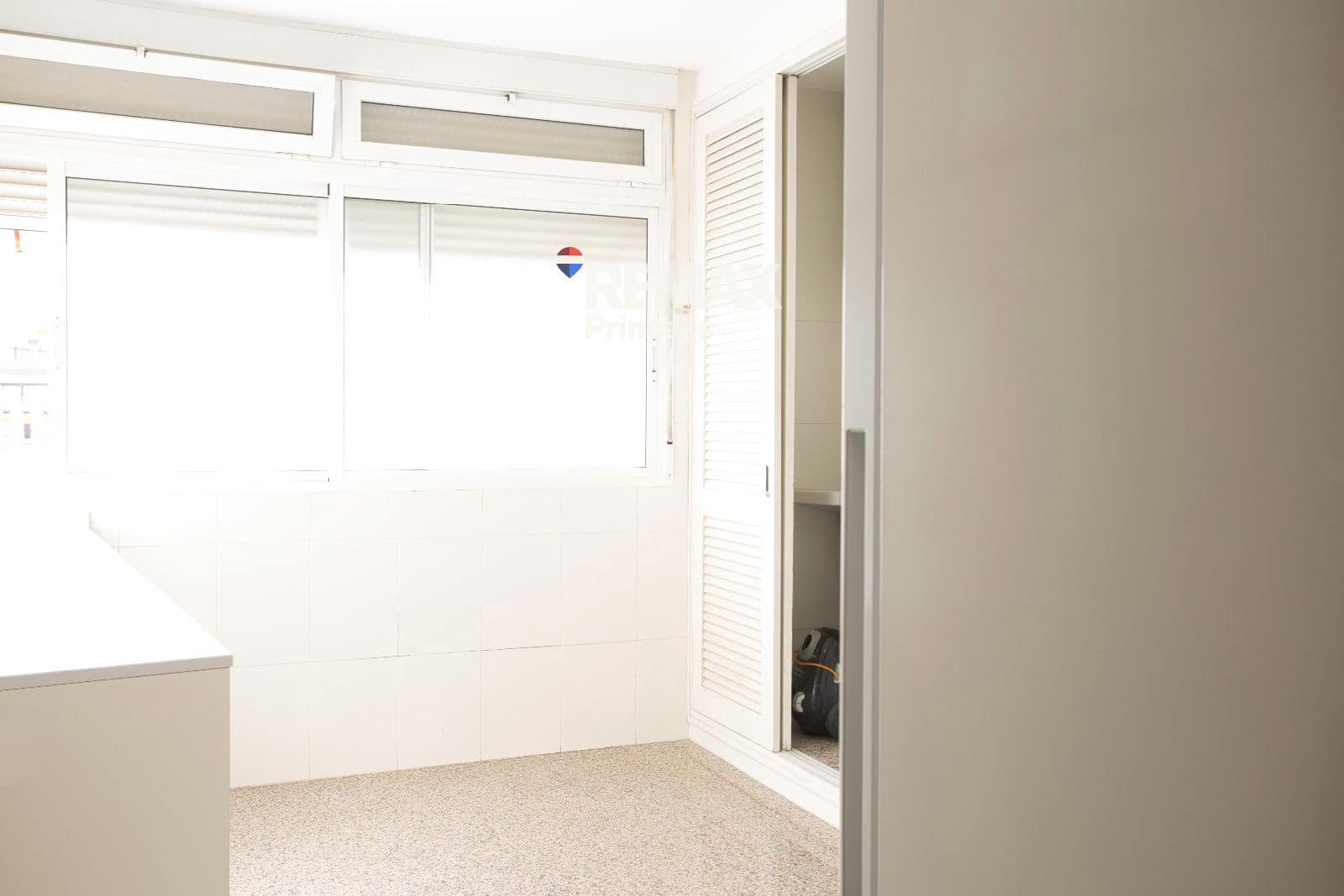 3 soveværelse Penthouse til leje i Alicante by med garage - € 1.650 (Ref: 9569573)