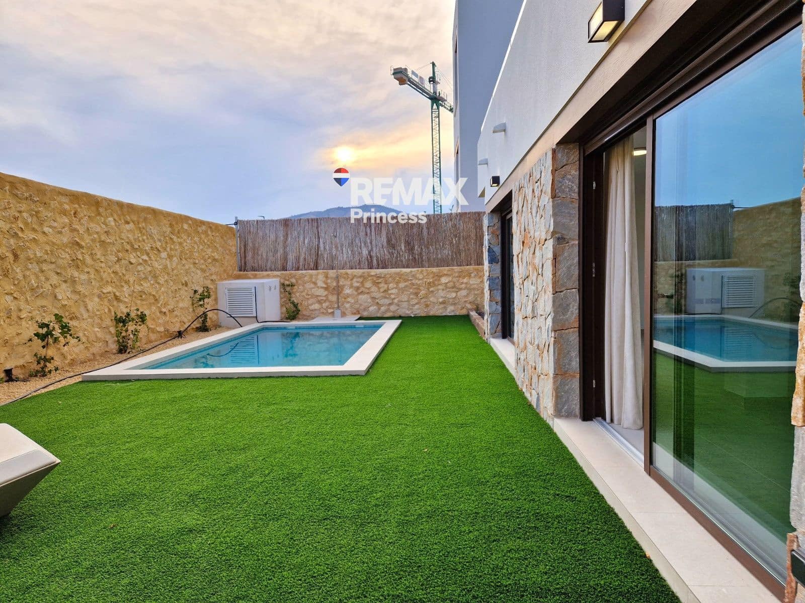 3 quarto Moradia para venda em Finestrat com piscina - 720 000 € (Ref: 9570142)