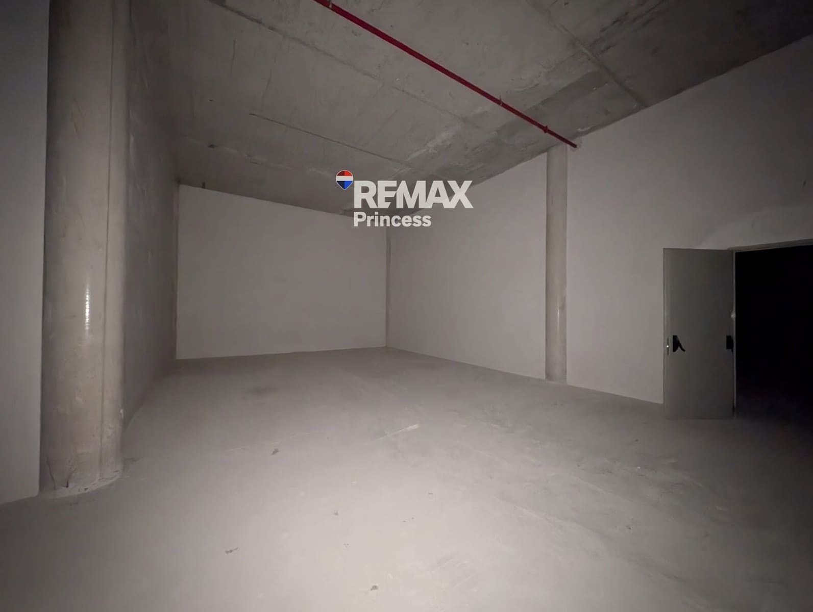 Commercieel te koop in Jijona / Xixona met garage - € 1.683.000 (Ref: 9570143)