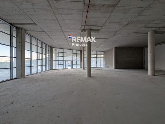 Erhverv til salg i Jijona / Xixona med garage - € 1.683.000 (Ref: 9570143)