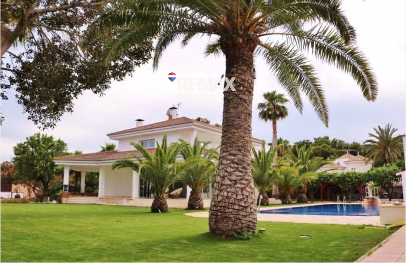5 soveværelse Villa til salg i Alicante by med swimmingpool garage - € 1.650.000 (Ref: 9570144)