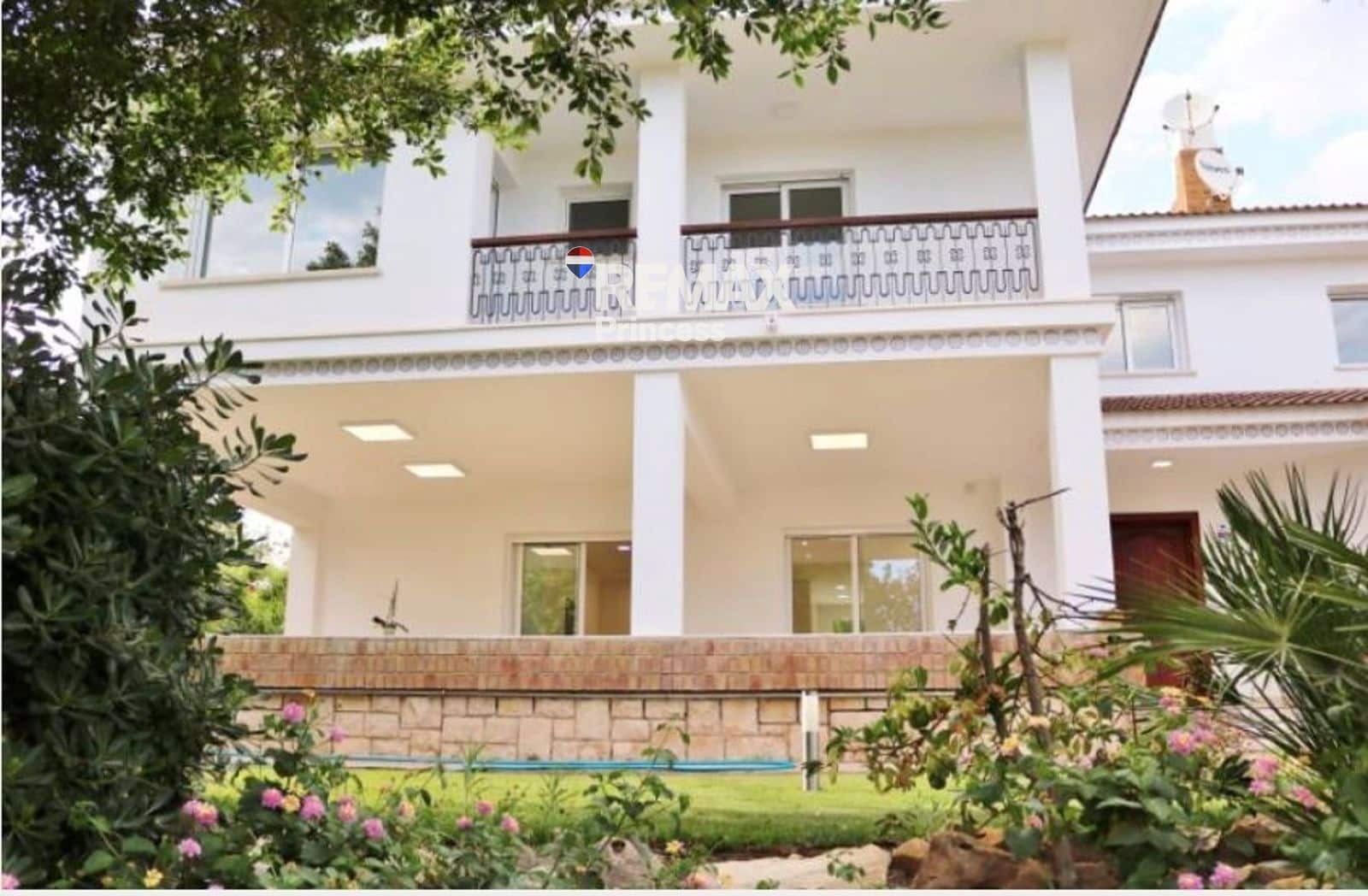 5 soveværelse Villa til salg i Alicante by med swimmingpool garage - € 1.650.000 (Ref: 9570144)