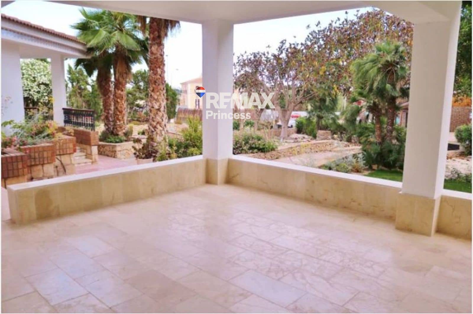 5 soveværelse Villa til salg i Alicante by med swimmingpool garage - € 1.650.000 (Ref: 9570144)