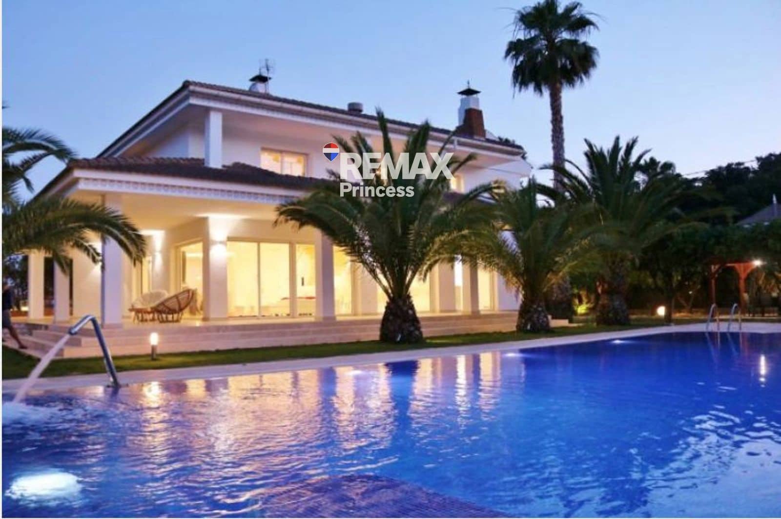 5 soveværelse Villa til salg i Alicante by med swimmingpool garage - € 1.650.000 (Ref: 9570144)