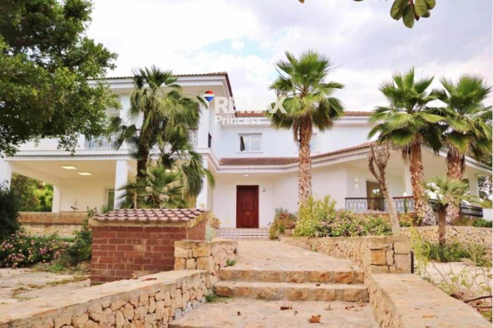5 soveværelse Villa til salg i Alicante by med swimmingpool garage - € 1.650.000 (Ref: 9570144)