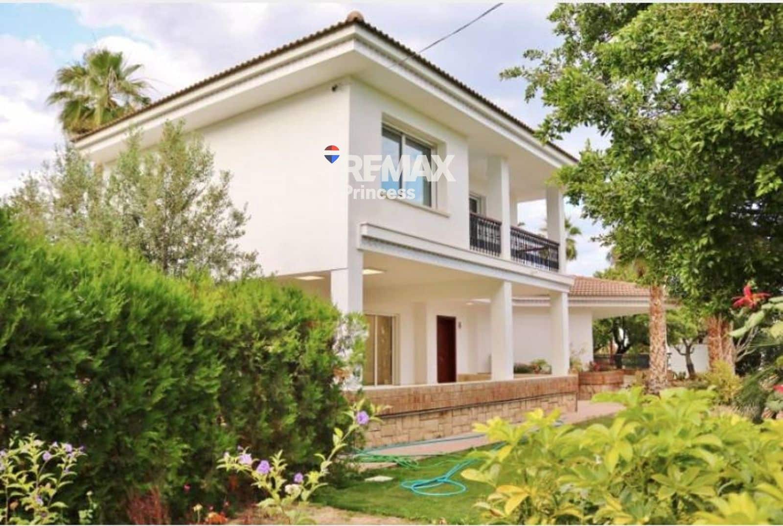 5 soveværelse Villa til salg i Alicante by med swimmingpool garage - € 1.650.000 (Ref: 9570144)