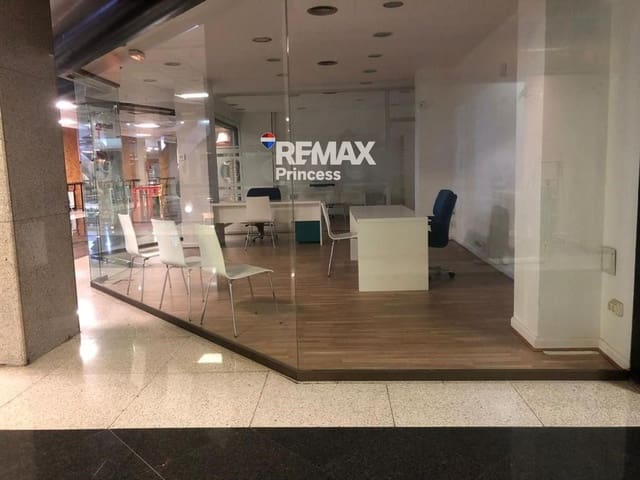 Erhverv til salg i Ensanche - Diputacion, Alicante by - € 85.000 (Ref: 9570146)