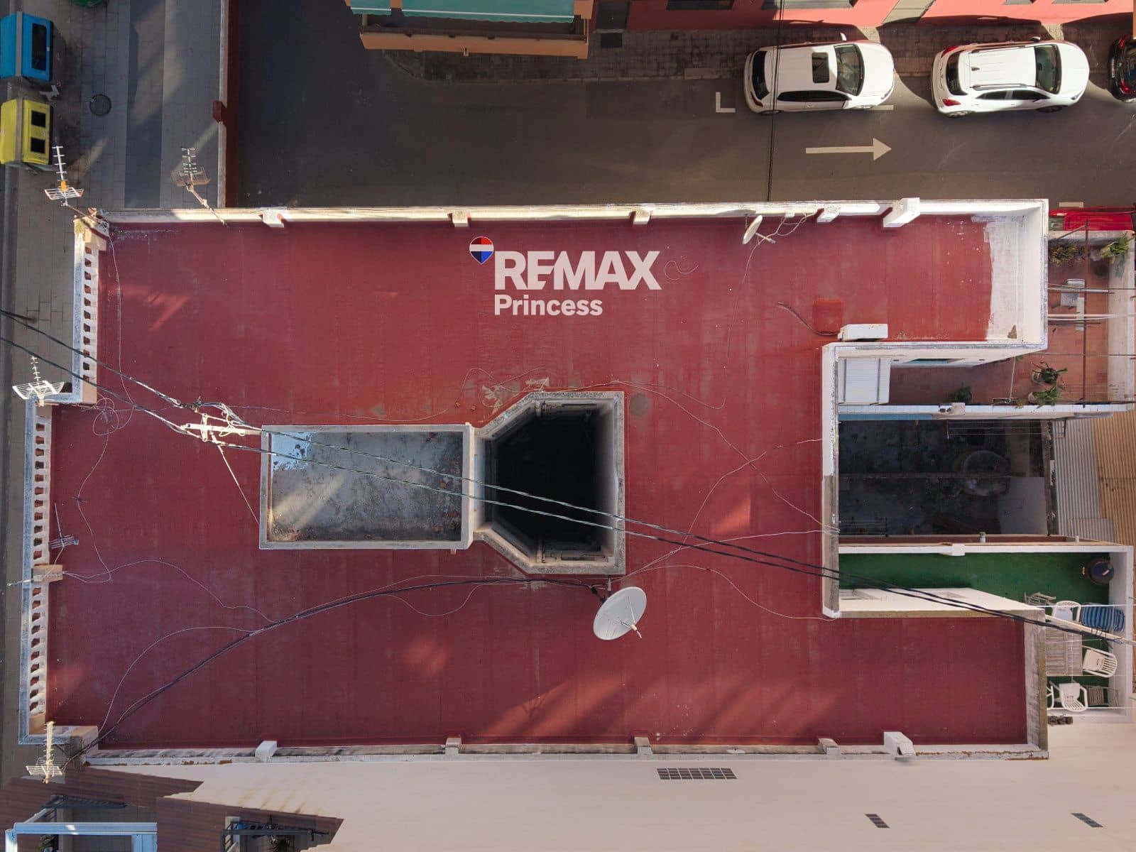 3 soveværelse Restaurant/Bar til salg i El Campello med garage - € 1.400.000 (Ref: 9570149)