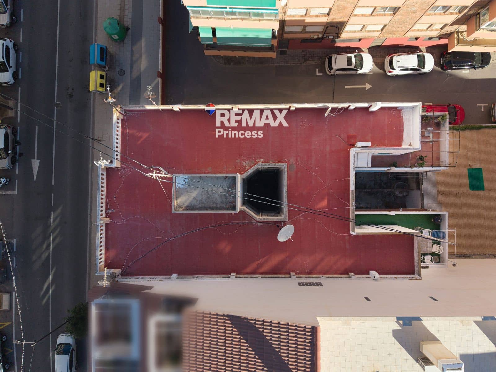 3 soveværelse Restaurant/Bar til salg i El Campello med garage - € 1.400.000 (Ref: 9570149)