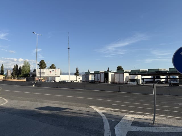 4 bedroom Business for sale in Atarfe with garage - € 1,200,000 (Ref: 9720537)