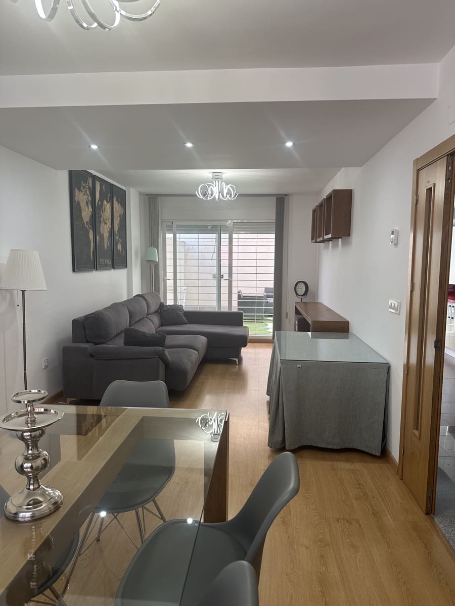 4 soveværelse Rækkehus til salg i Granada by med garage - € 485.000 (Ref: 9752629)