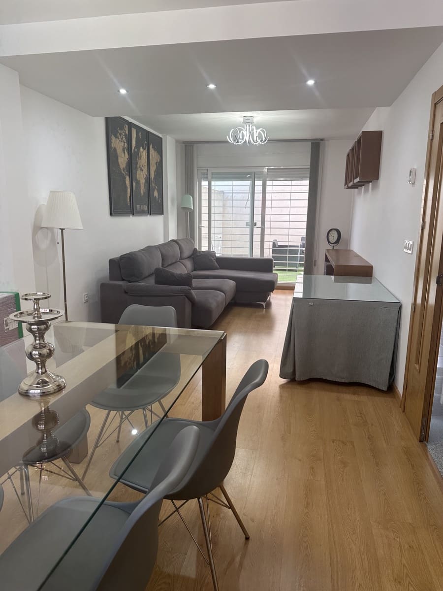 4 soveværelse Rækkehus til salg i Granada by med garage - € 485.000 (Ref: 9752629)