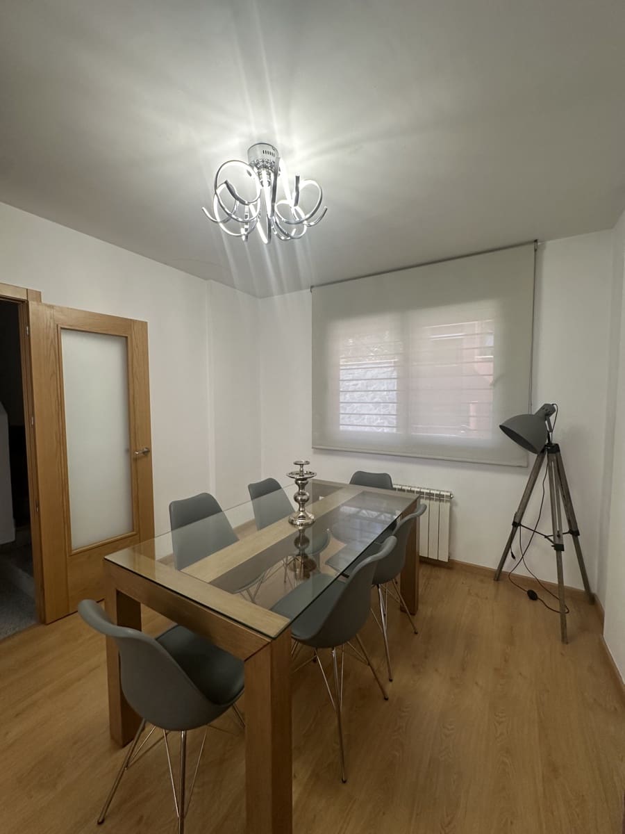 4 soveværelse Rækkehus til salg i Granada by med garage - € 485.000 (Ref: 9752629)