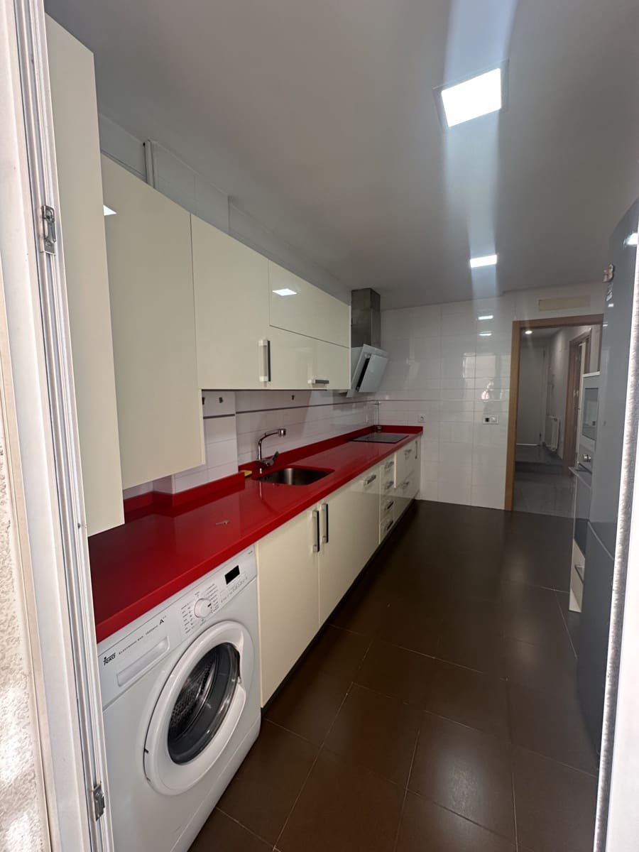 4 soveværelse Rækkehus til salg i Granada by med garage - € 485.000 (Ref: 9752629)